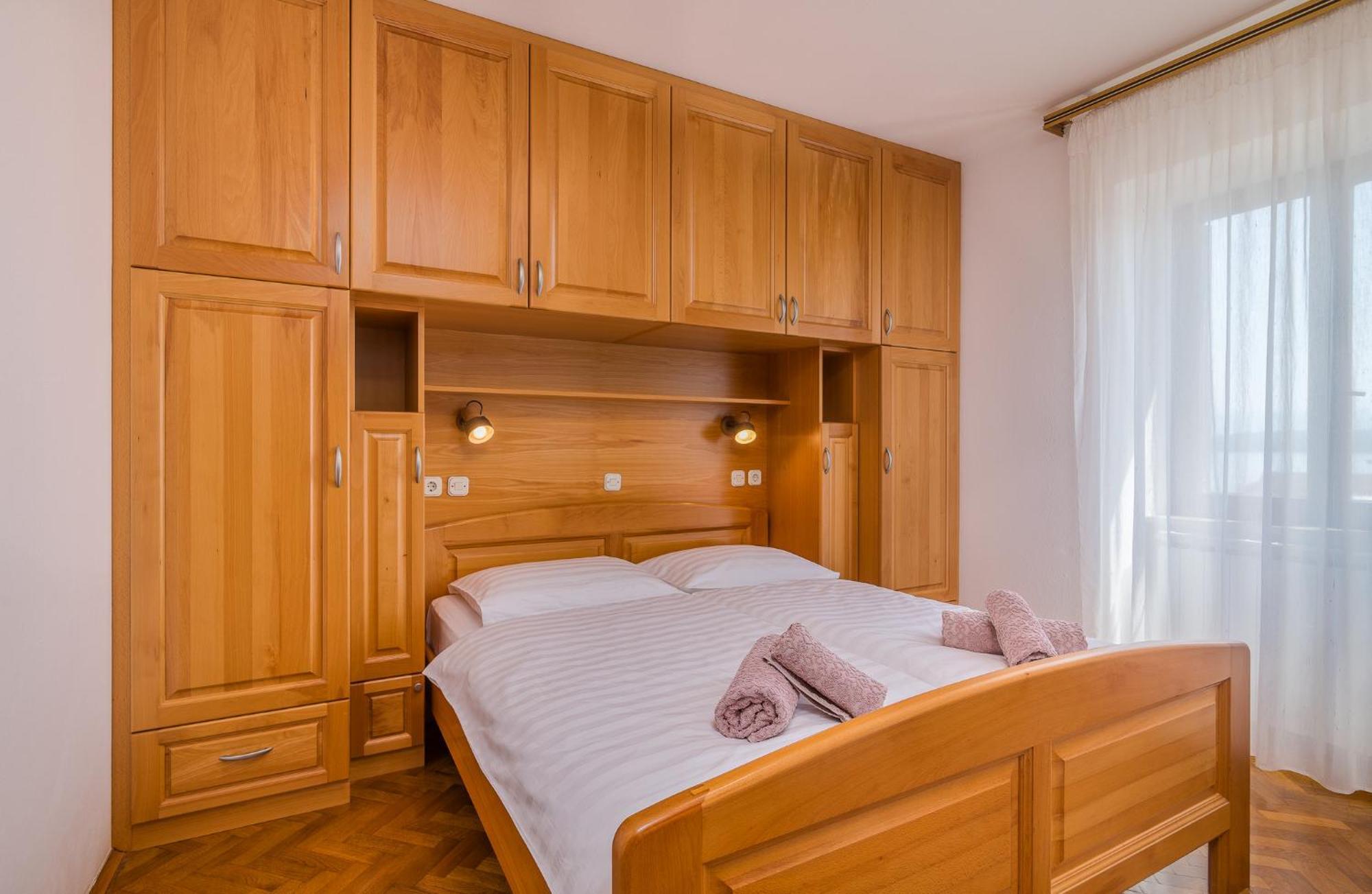 B&B Segulja Malinska Luaran gambar